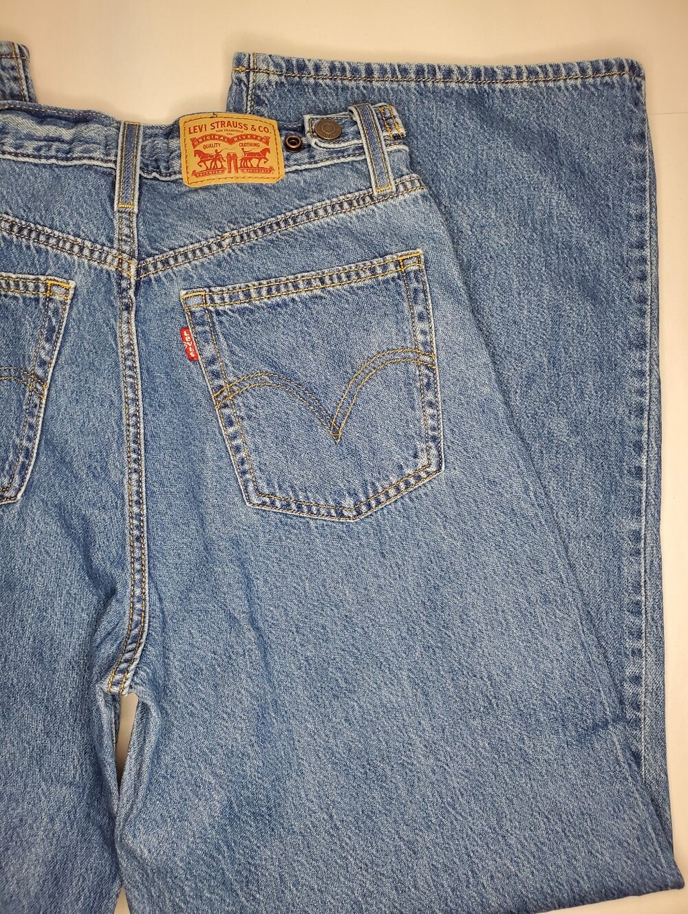 Levi's Cinch Baggy Lightweight Women's Jeans Size 27 - Picture 6 of 13